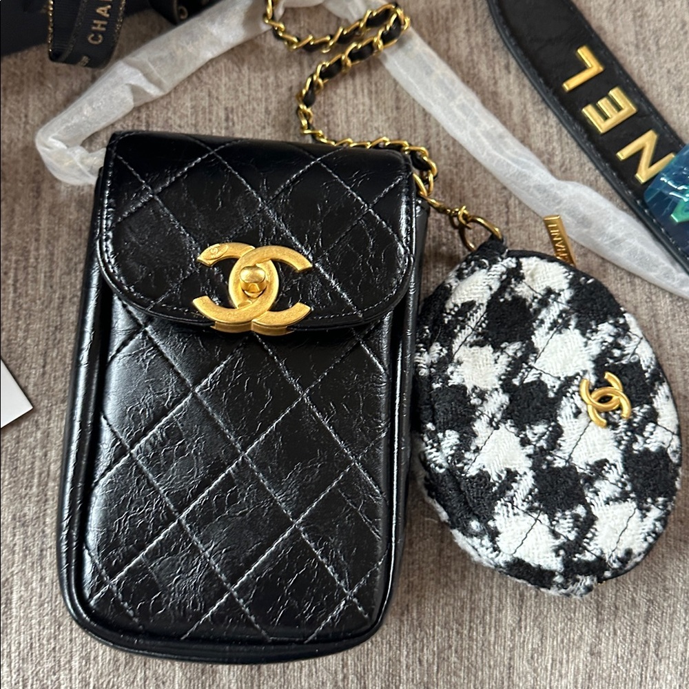 CHANEL BEAUTY Novelty Shoulder Pouch ＆ Coin Case Pearl Phone Bag GWP